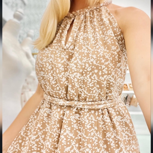 Mirth Tan & Cream Sleeveless Maxi Dress Medium - Picture 1 of 9